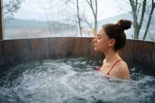 spa ou un jacuzzi