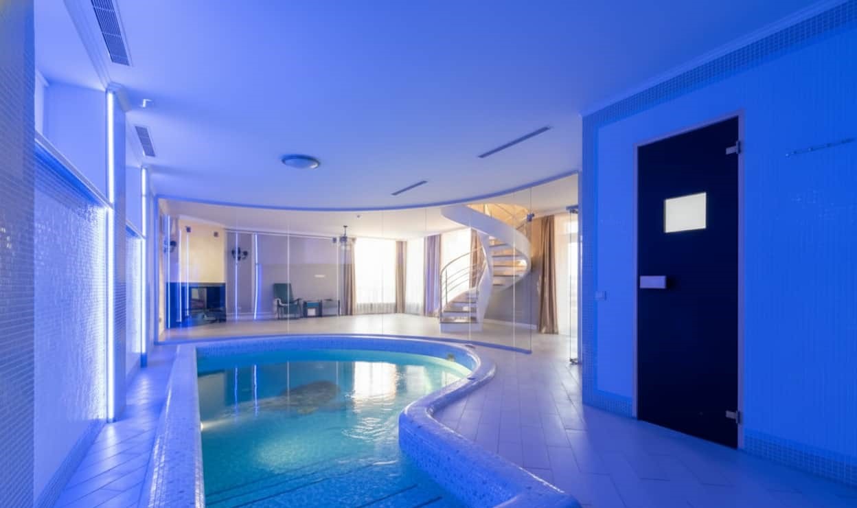 Piscine Intérieure Permis Contraintes