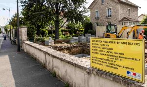 Panneau déclaration préalable : dimensions 80 cm et délai de recours