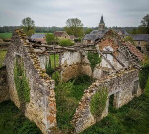 Reconstruire une ruine : règles et formalités